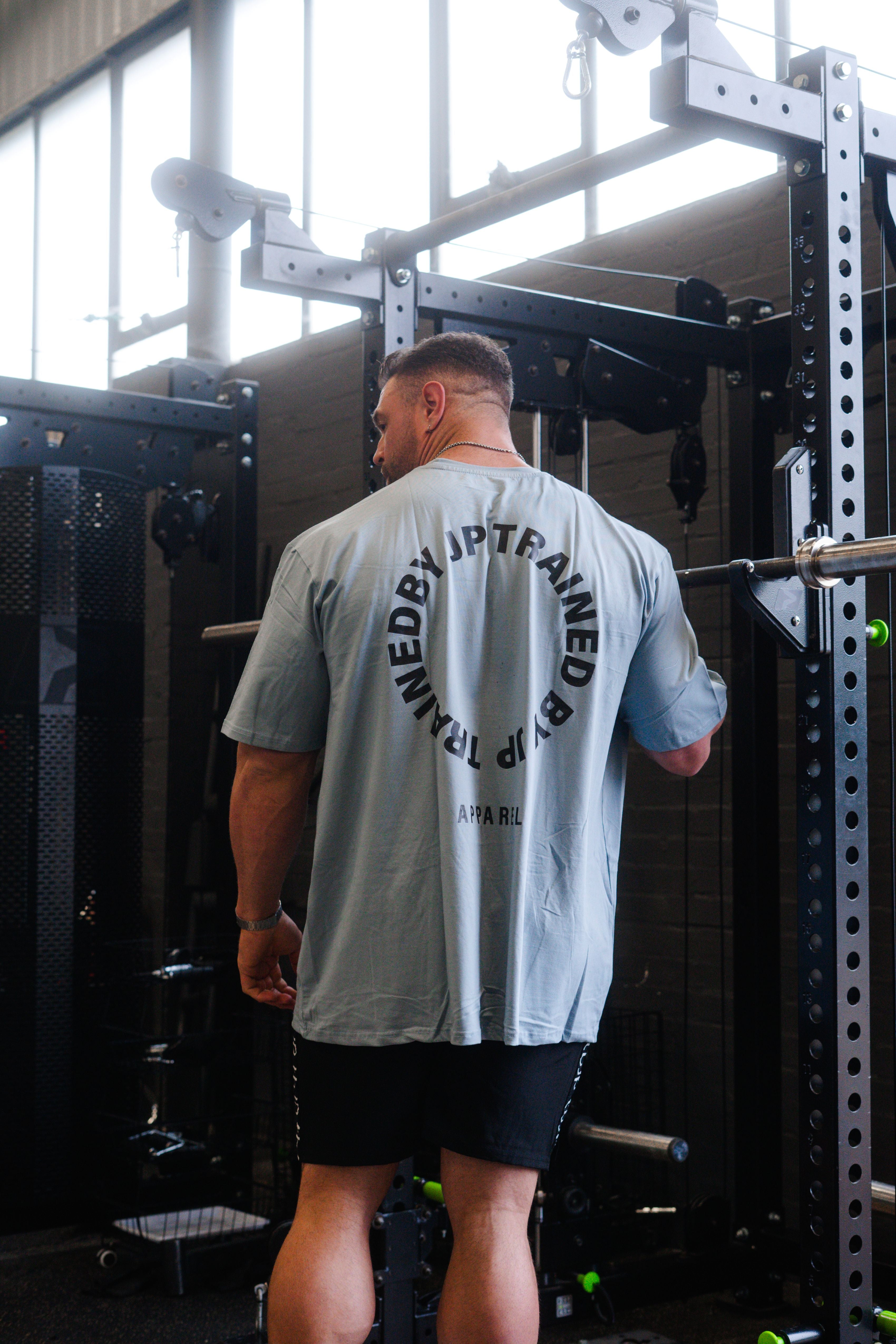 Circle Logo Tee in Grey