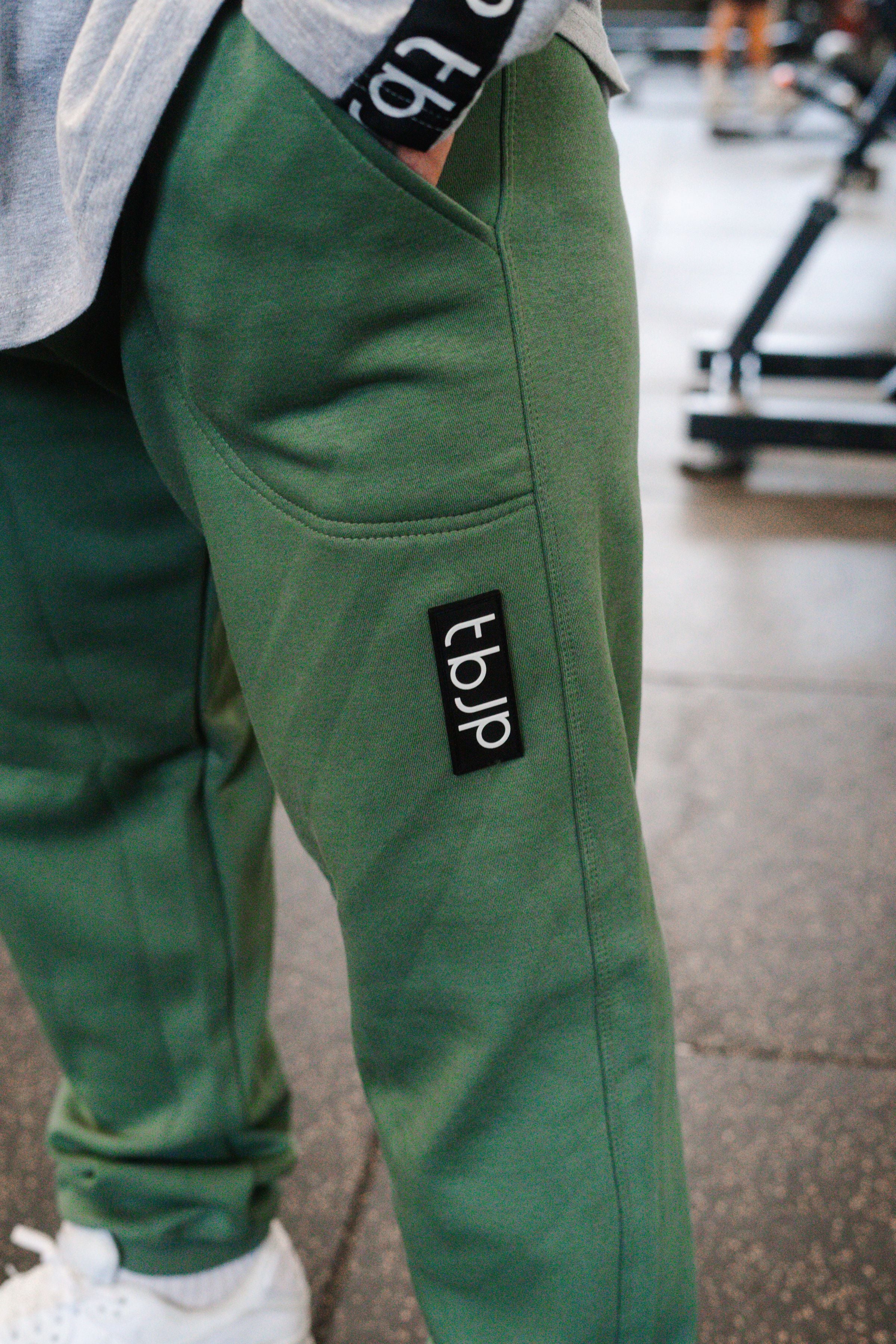 DNFM Joggers in Khaki