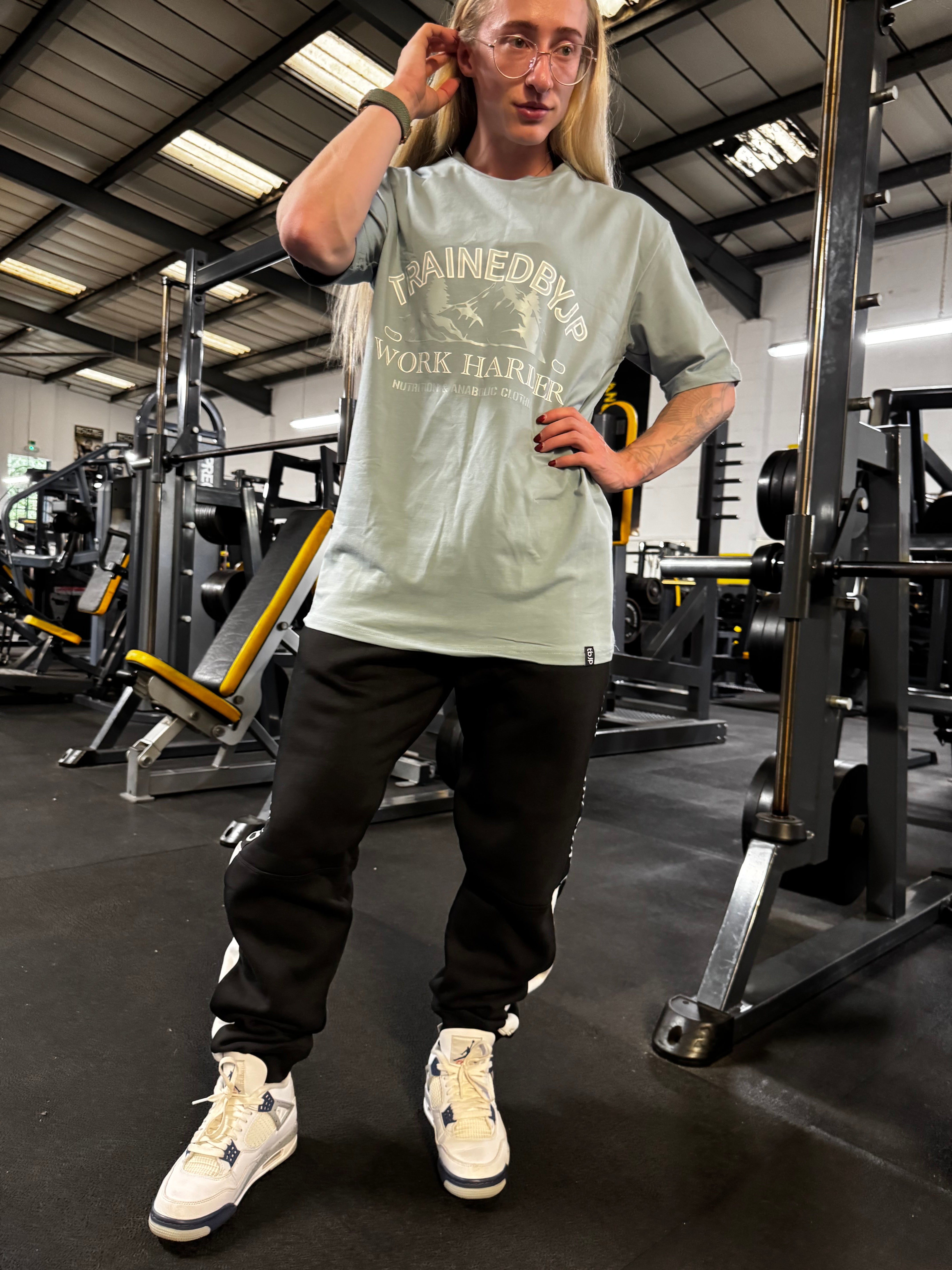 Mountain, Work Harder tee in Grey