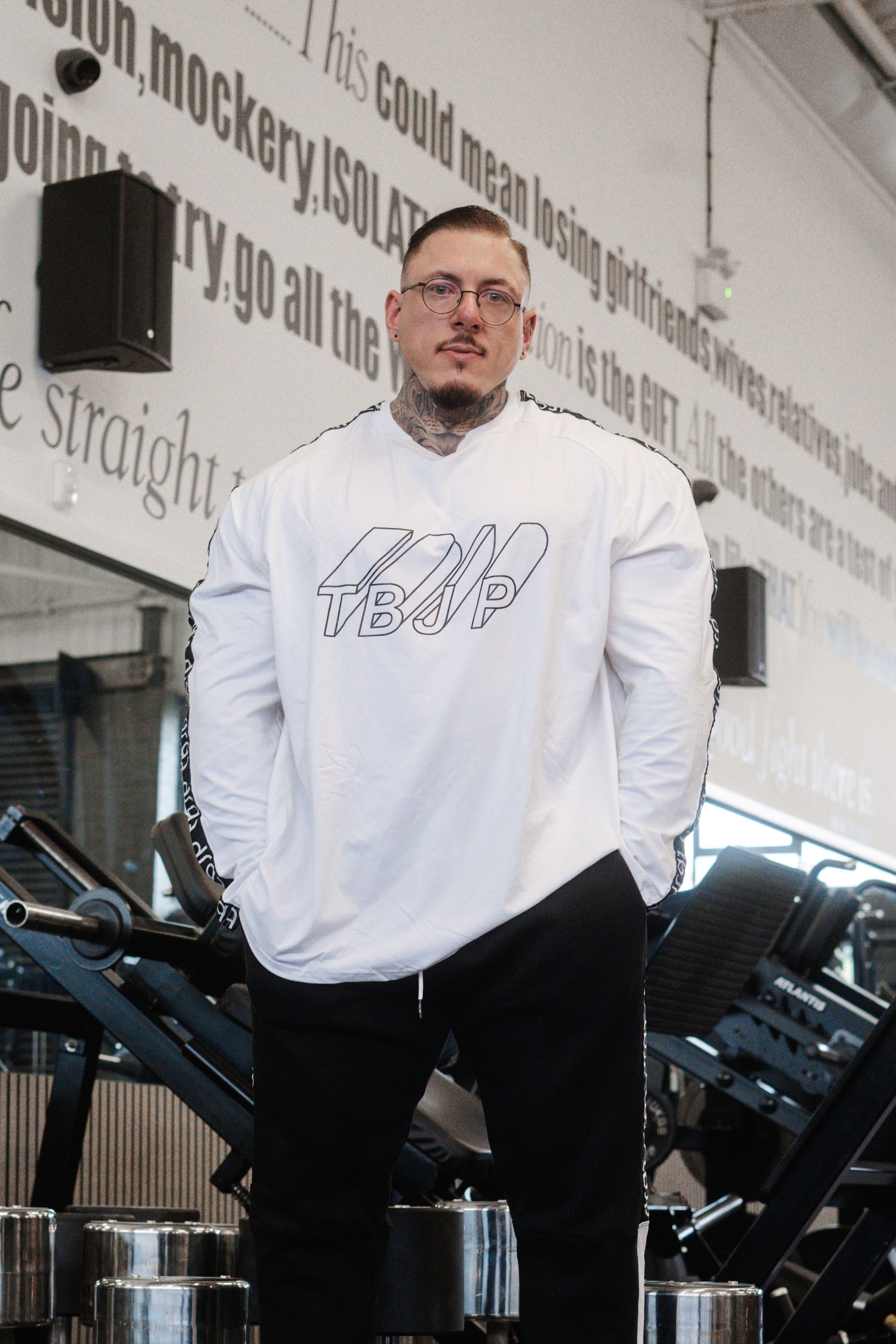 Black & White Contrast Design Long Sleeved Top