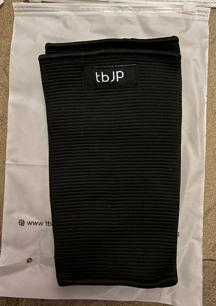 The bodybuilding sleeve, elbow